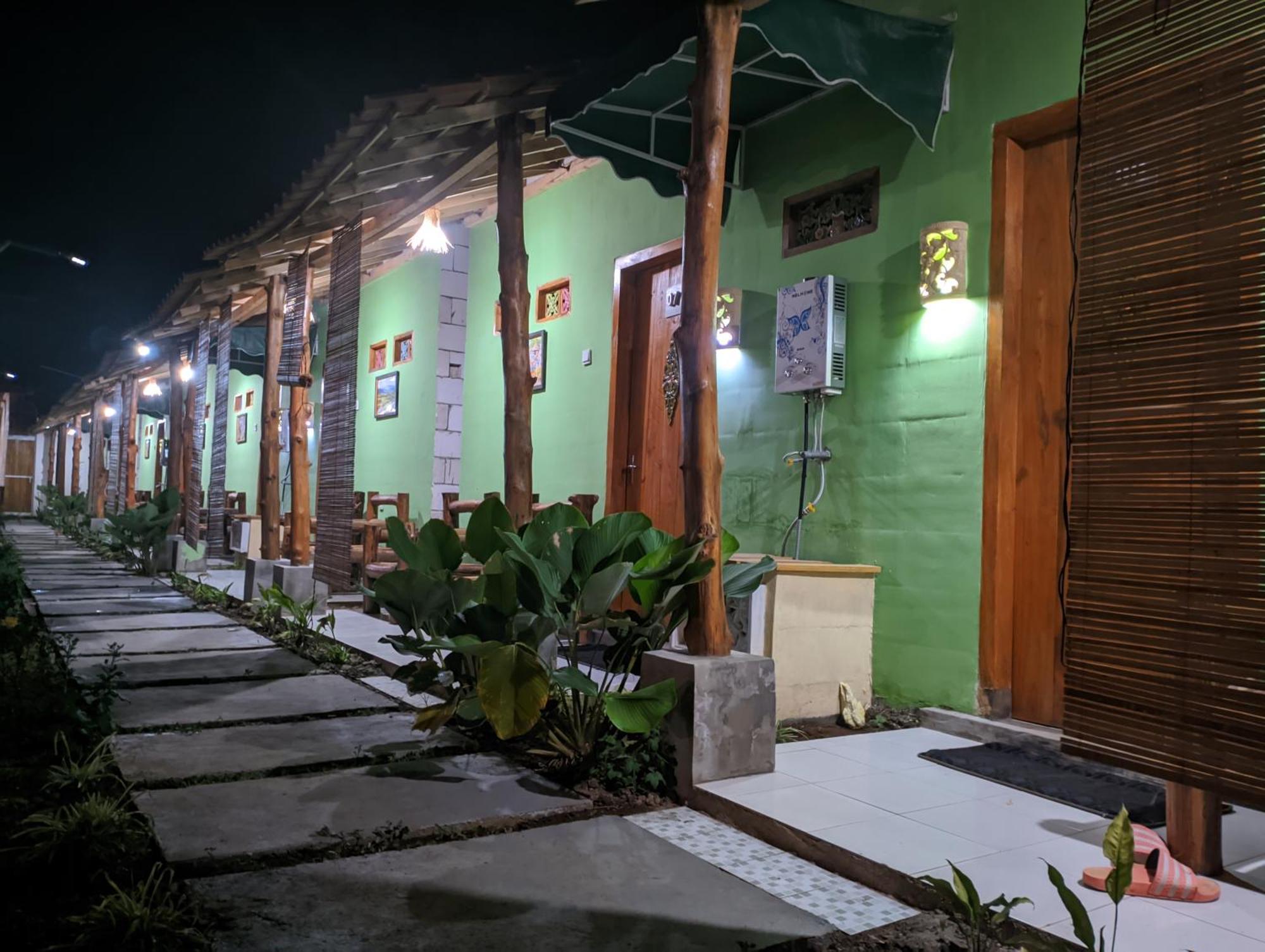 Wooden Kemiren Homestay Banyuwangi Banyuwangi  Exterior photo