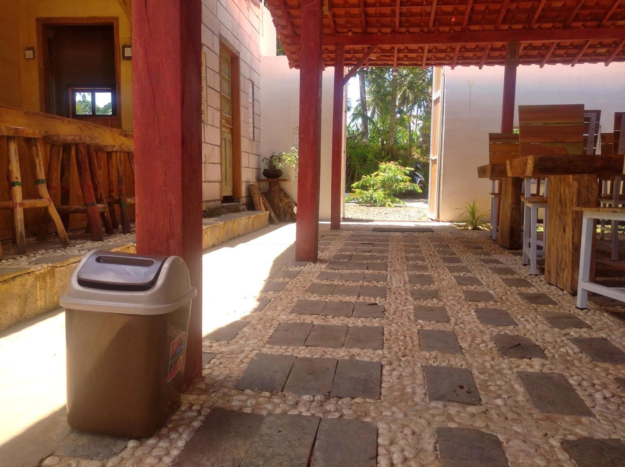 Wooden Kemiren Homestay Banyuwangi Banyuwangi  Exterior photo